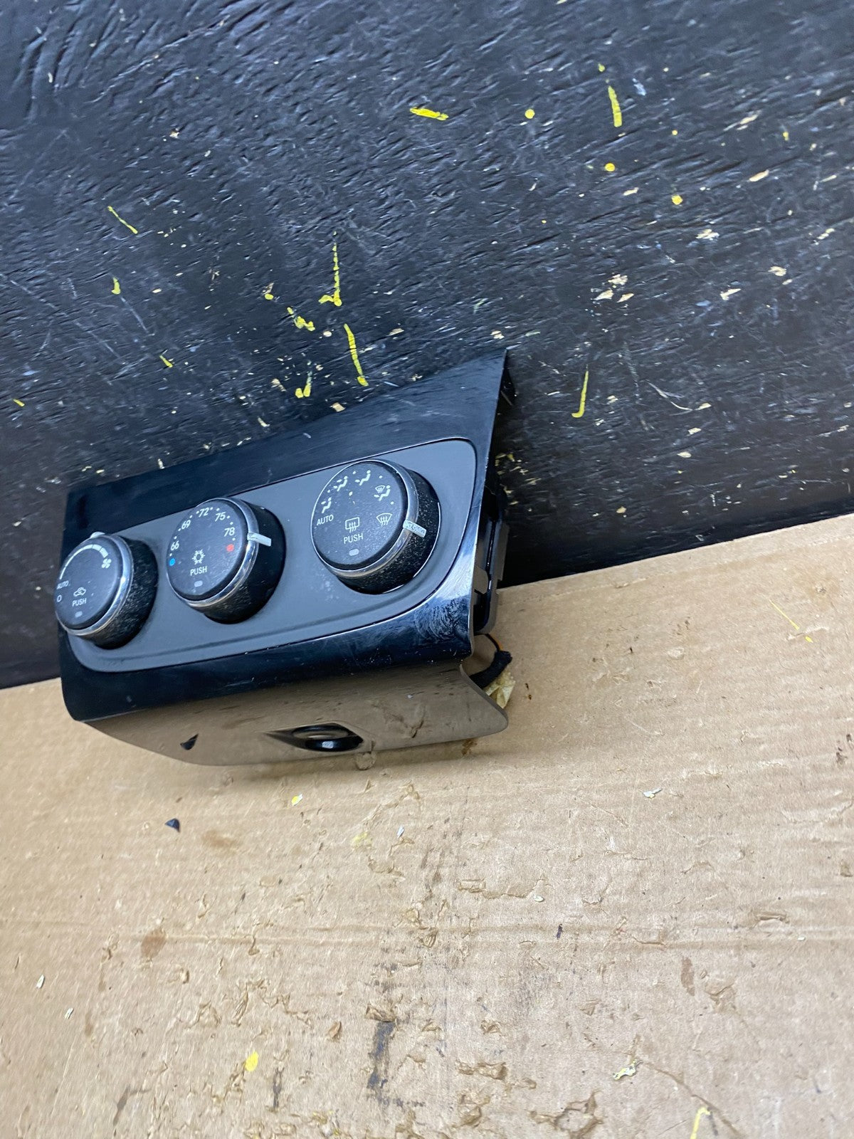 2011-2014 Chrysler 200 Heater AC Climate Switch Temperature Control OEM X1441 DG2