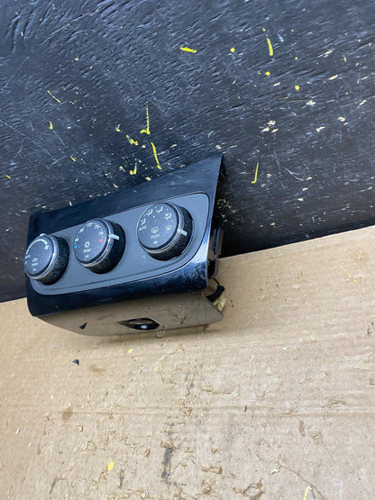 2011-2014 Chrysler 200 Heater AC Climate Switch Temperature Control OEM X1441 DG2