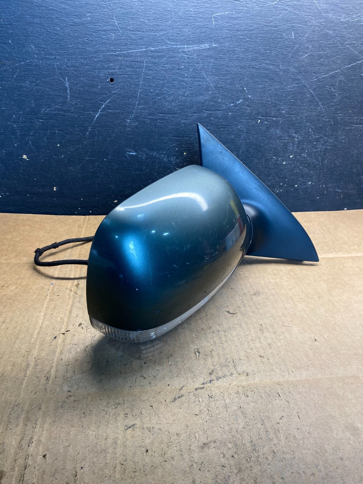 2004 to 2007 Volkswagen Touareg Right Door Power View Door Mirror OEM AB3909 MS1