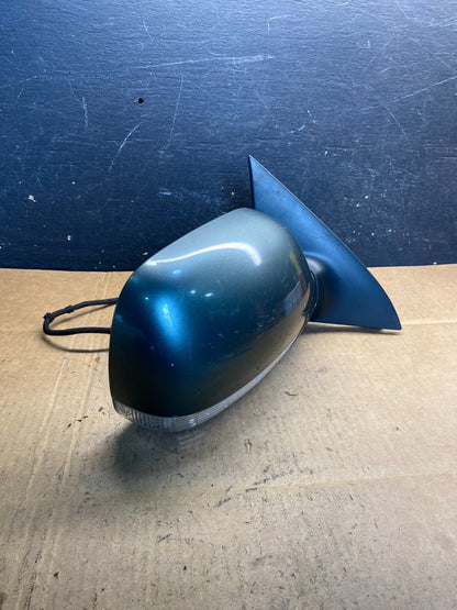 2004 to 2007 Volkswagen Touareg Right Door Power View Door Mirror OEM AB3909 MS1
