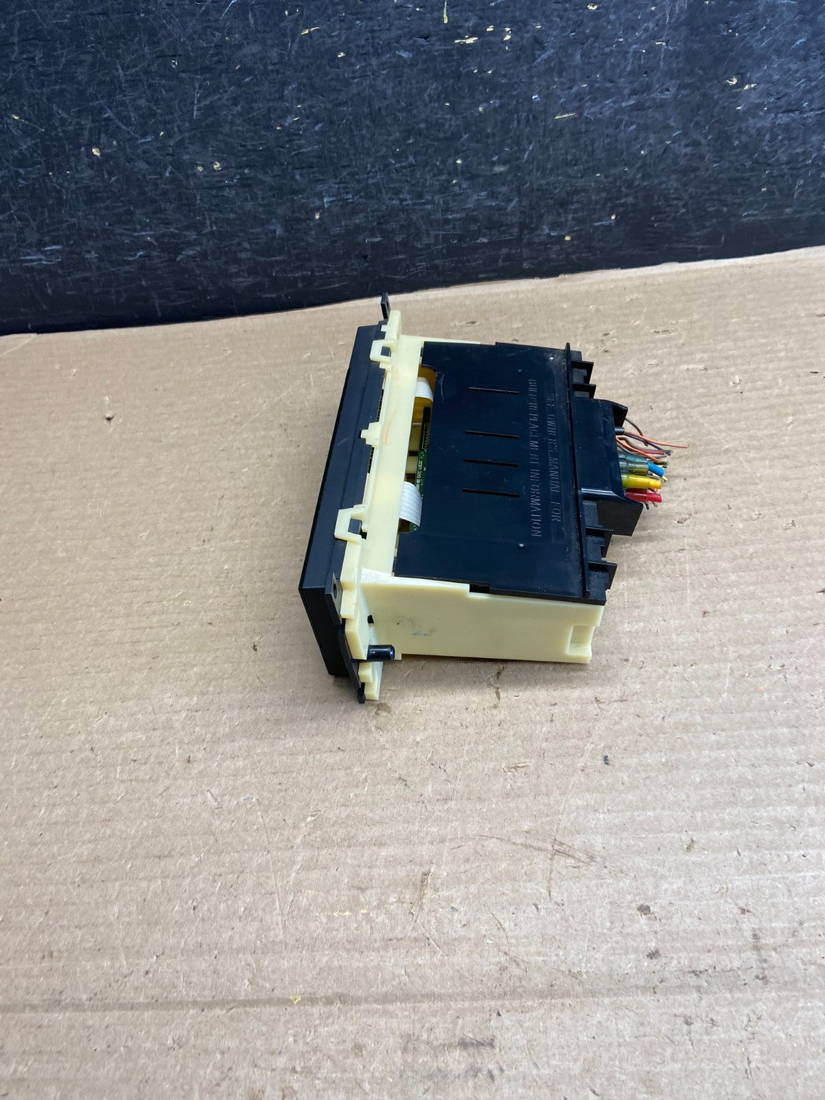 1998 to 2002 Lincoln Town Car Climate Control Panel AH3505 DG2