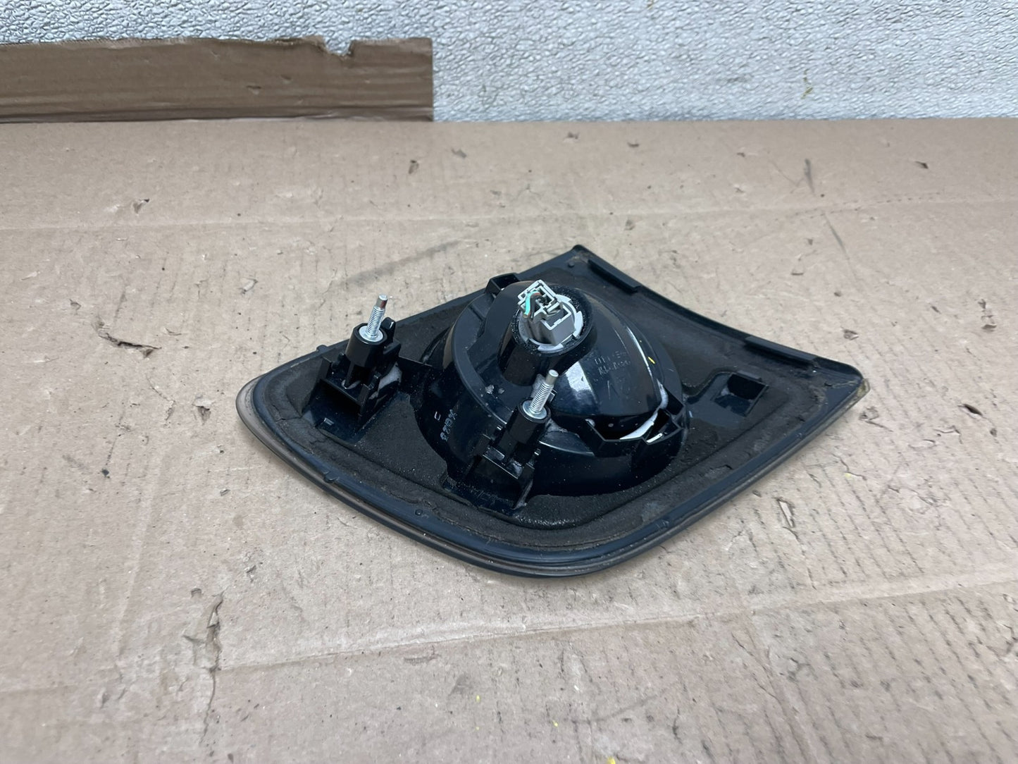 2004 - 2009 Mazda 3 Sedan Right Passenger Rh Side Tail Light inner OEM U6755 DW4