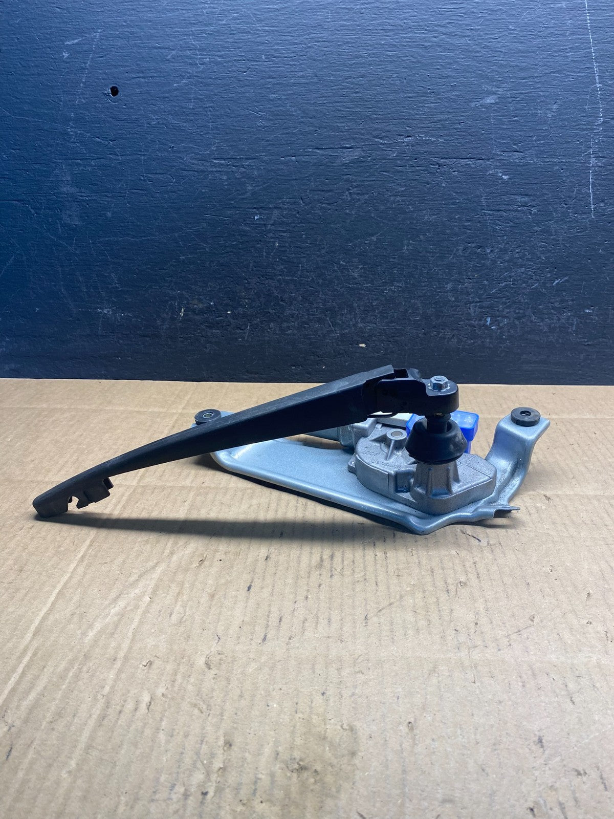 2015 to 2018 Subaru Outback Legacy Window Windshield Wiper Motor Linkage AD50773