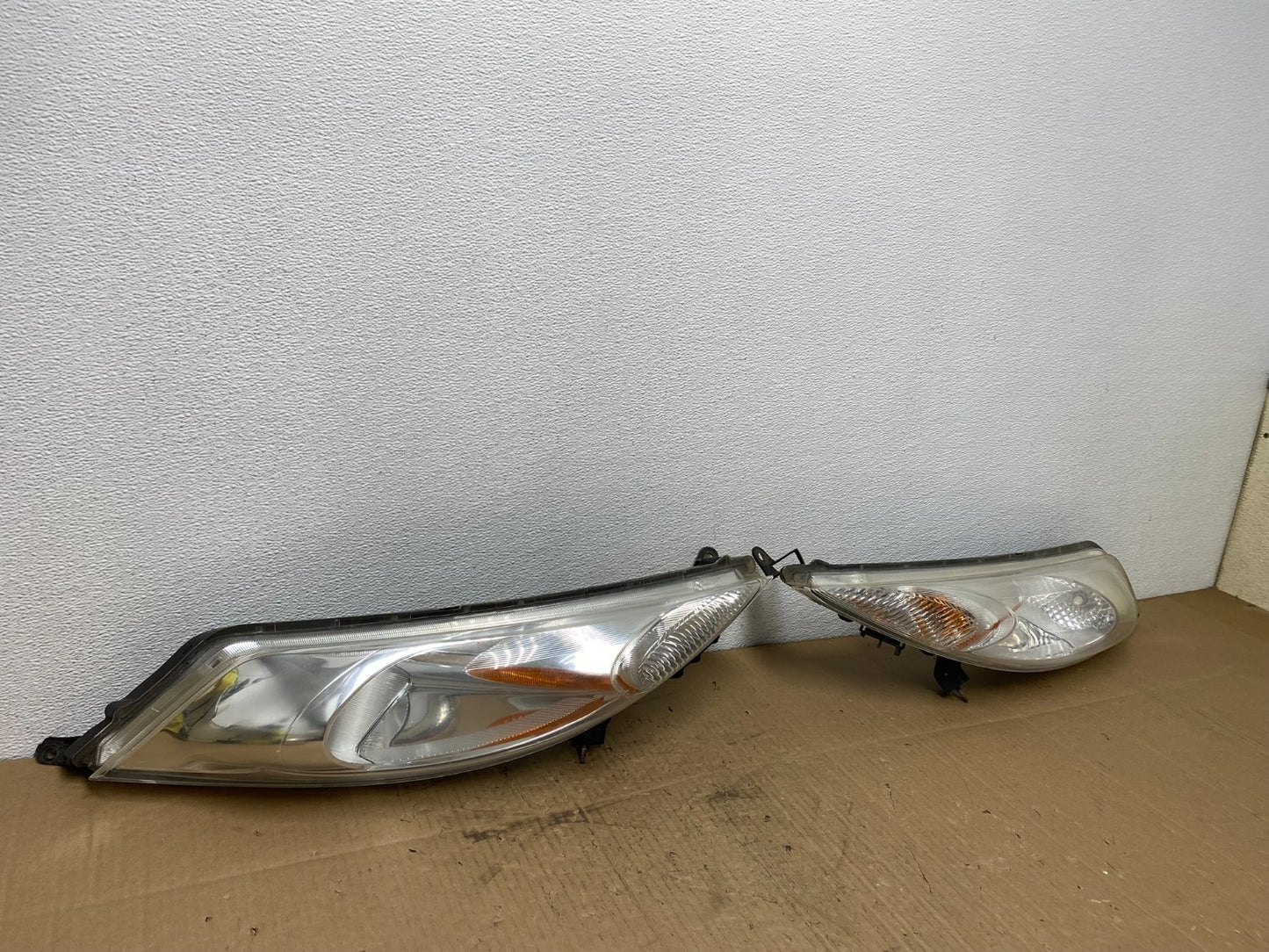 2011-2014 Nissan Juke Turn Signal Headlights Left+Right Halogen OEM AB8285 DW2