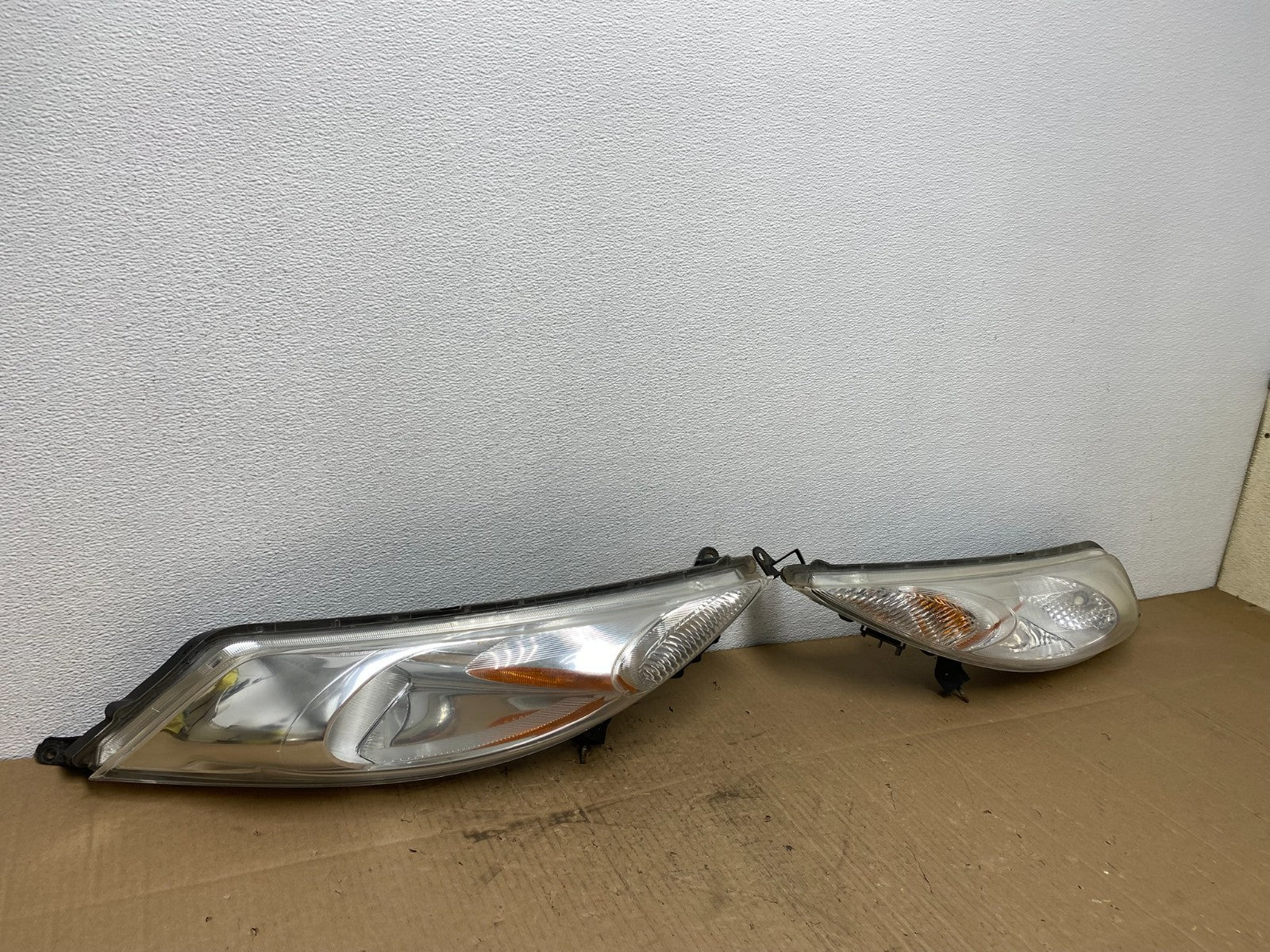 2011-2014 Nissan Juke Turn Signal Headlights Left+Right Halogen OEM AB8285 DW2
