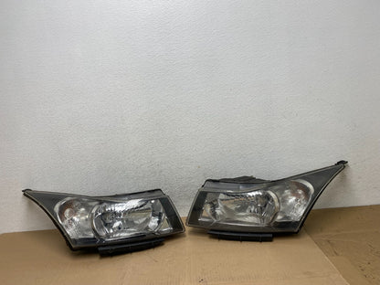 2011 to 2015 Chevrolet Cruze Halogen Left+Right Set Headlights AE6644 DW0