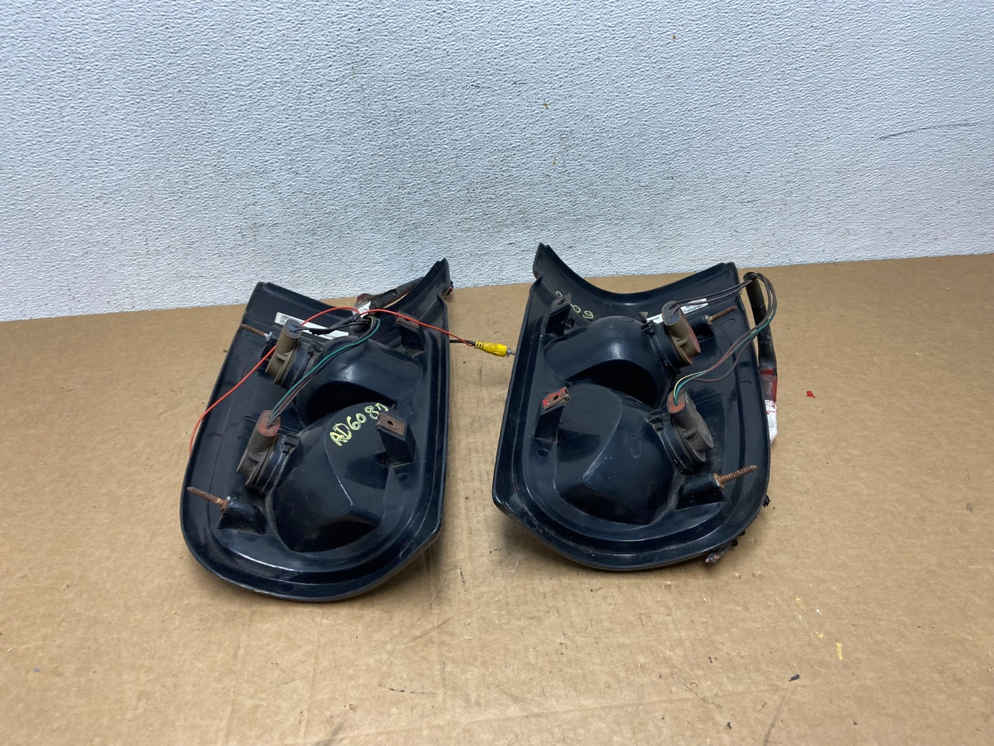 1994 to 2001 Dodge Ram 1500 Left+Right Tail Lights AD6080 DW9