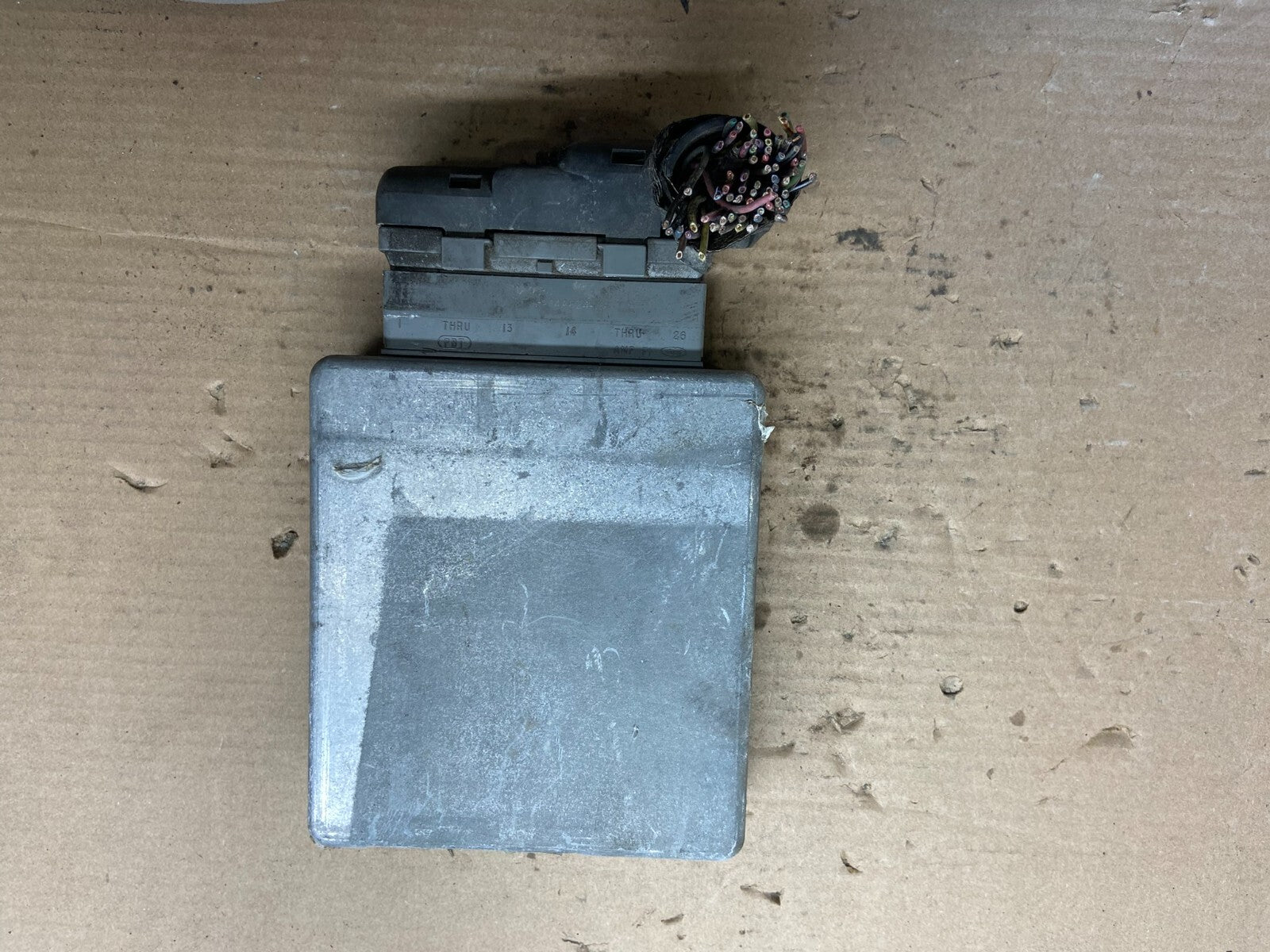 2000 Ford E-Series Van 4.2L Engine Control Module 1c2f-12a650-ed N7248 DG1
