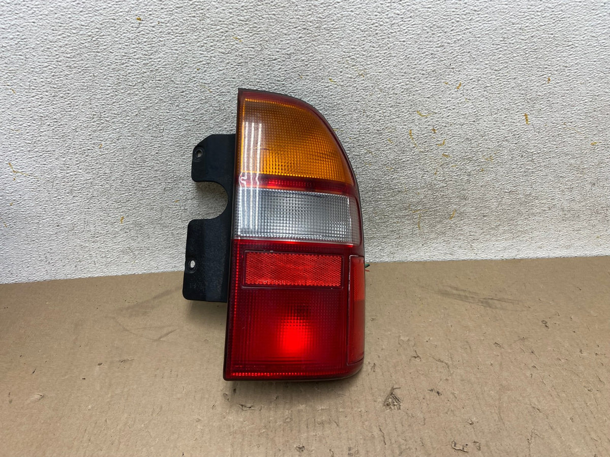 1999 to 2003 Suzuki XL-7 Vitara Right Passenger RH Side Tail Light AH6942 LK0