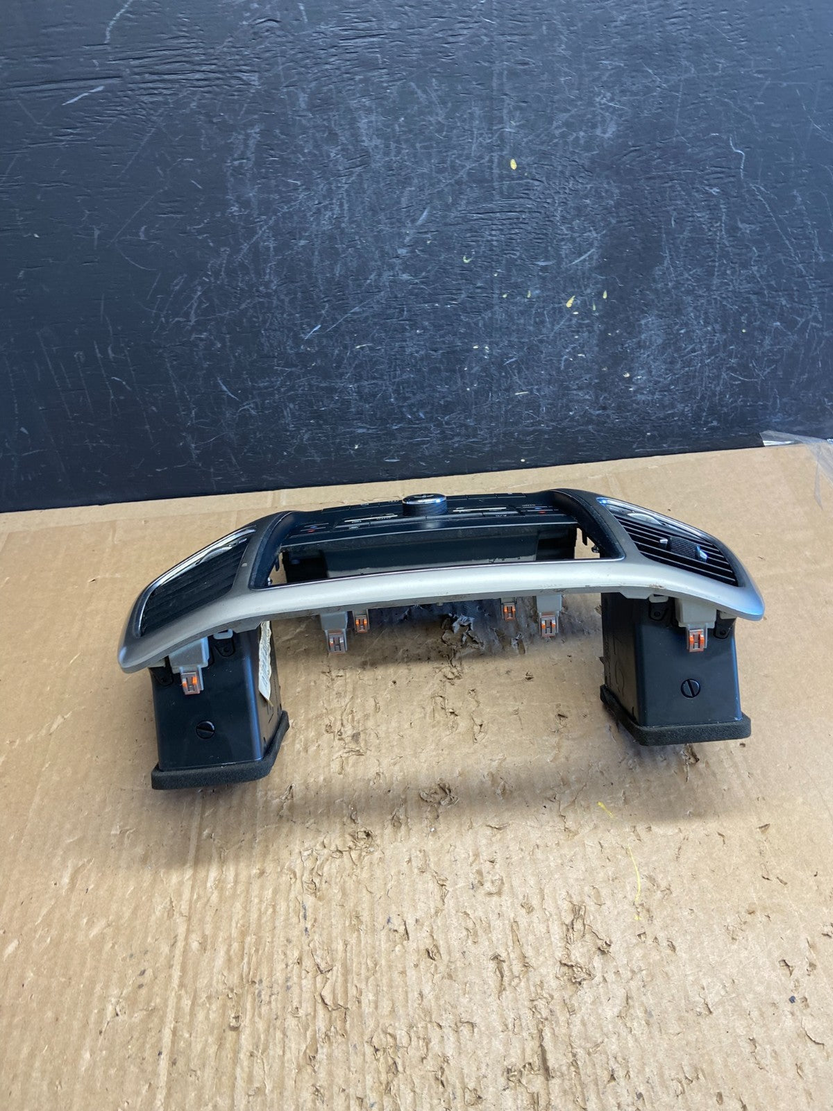 2011-2013 Jeep Grand Cherokee Center Radio Climate Control Bezel Vent AD6993 DG3