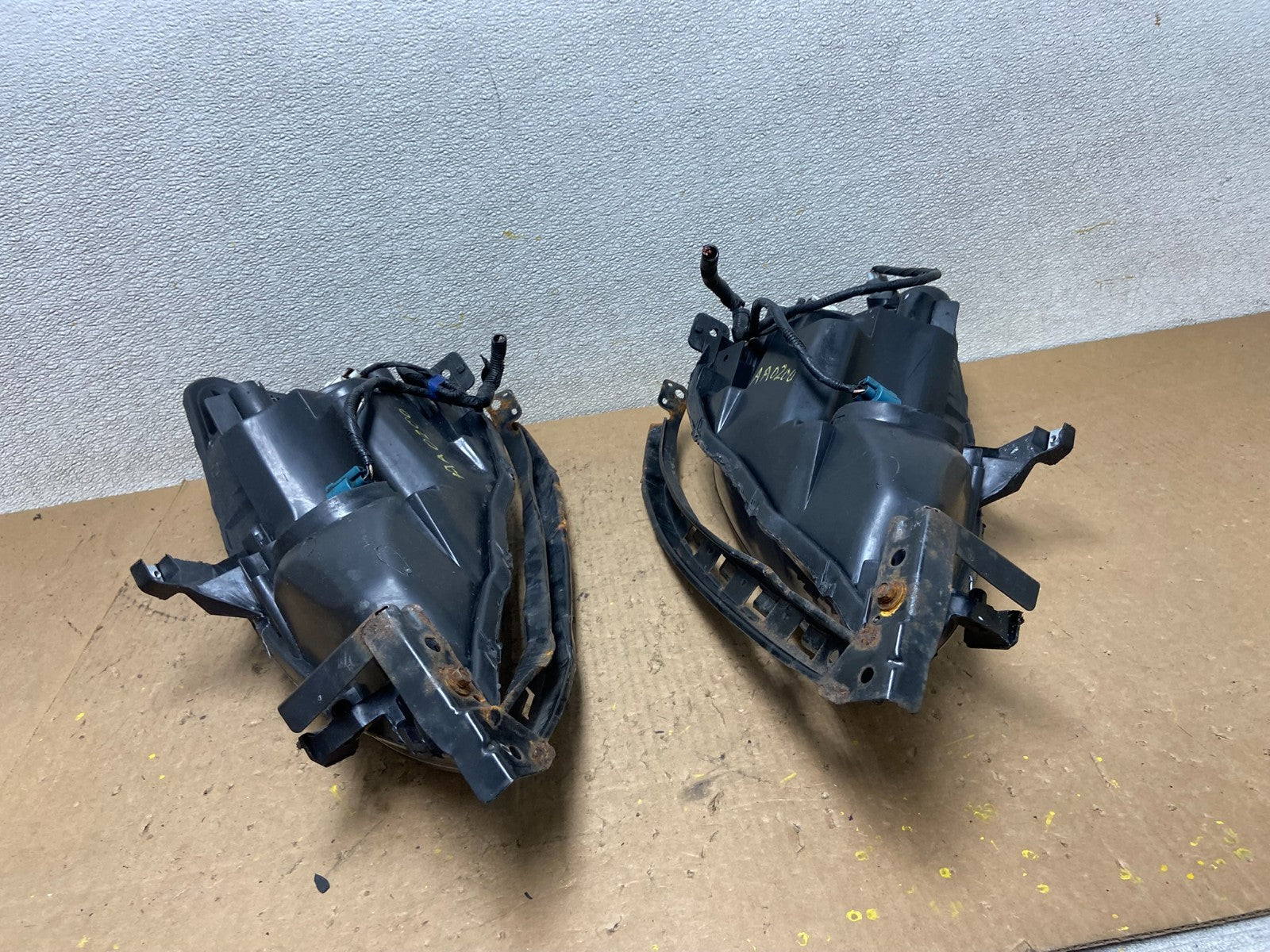 2003 - 2007 Honda Accord Left+Right Set Halogen Headlights AA0200 DW13