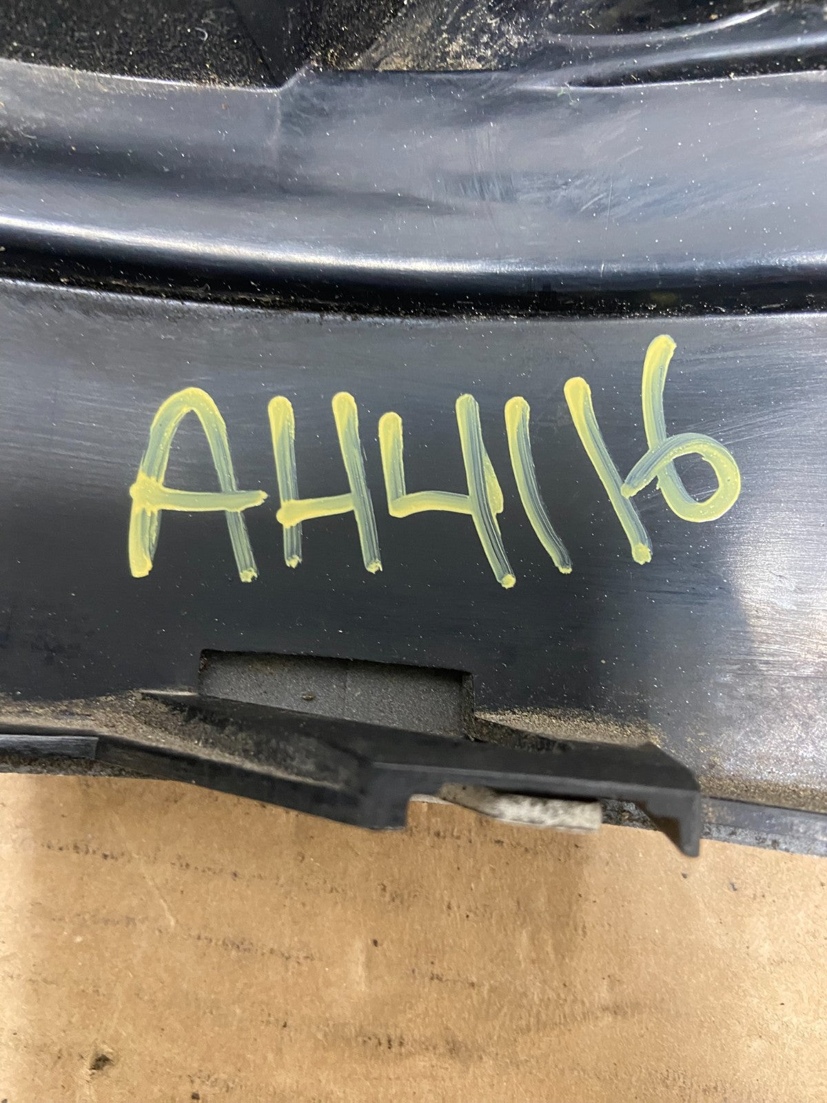 2002 to 2009 Gmc Envoy Left Driver Lh Side Tail Light AH4116 LK5