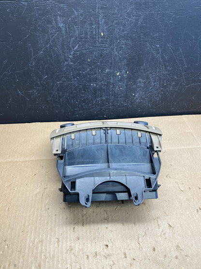 2003-2006 Mercedes W211 E320 E500 Climate Control A/C Heater Air Vent AC6733 DG3