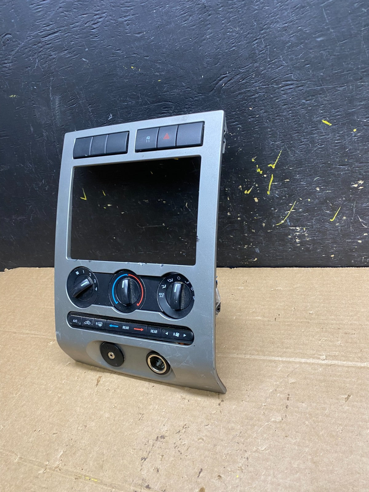 2007 to 2014 Ford Expedition Temperature Climate Control w/ Radio Bezel W6627 DG1