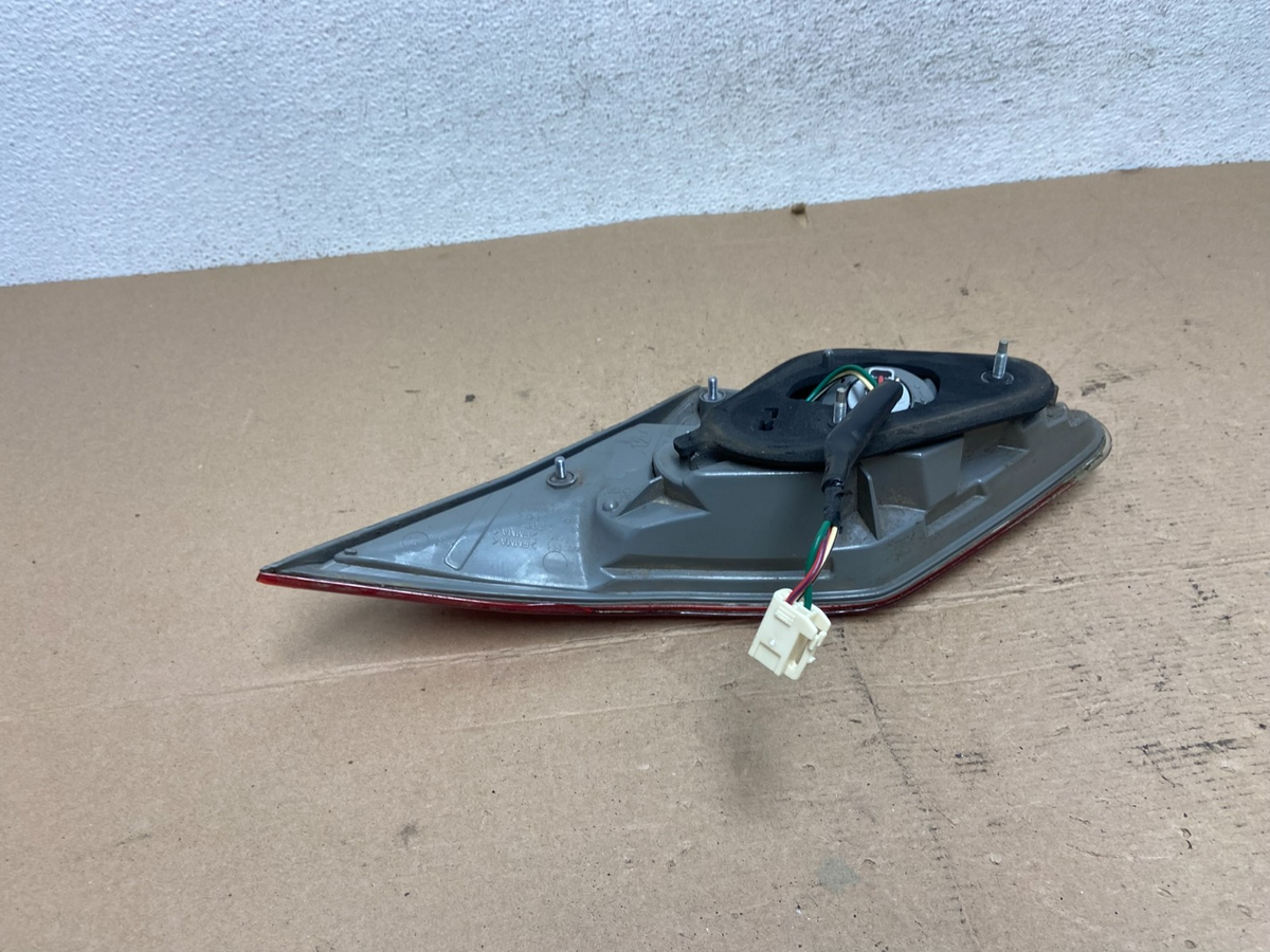 2011 to 2012 Toyota Avalon Left Driver Side Tail Light Inner AF45464