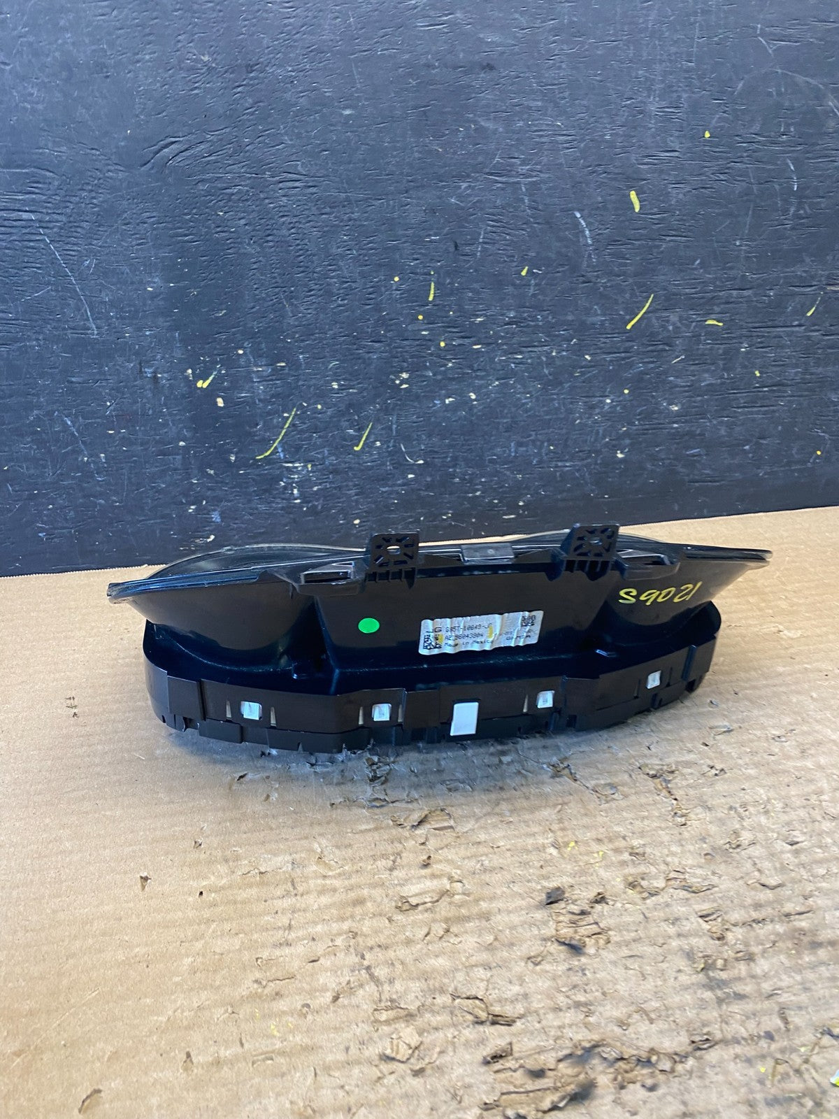 2016 Ford  Explorer Speedometer Cluster Gauge Oem s9021 DG3