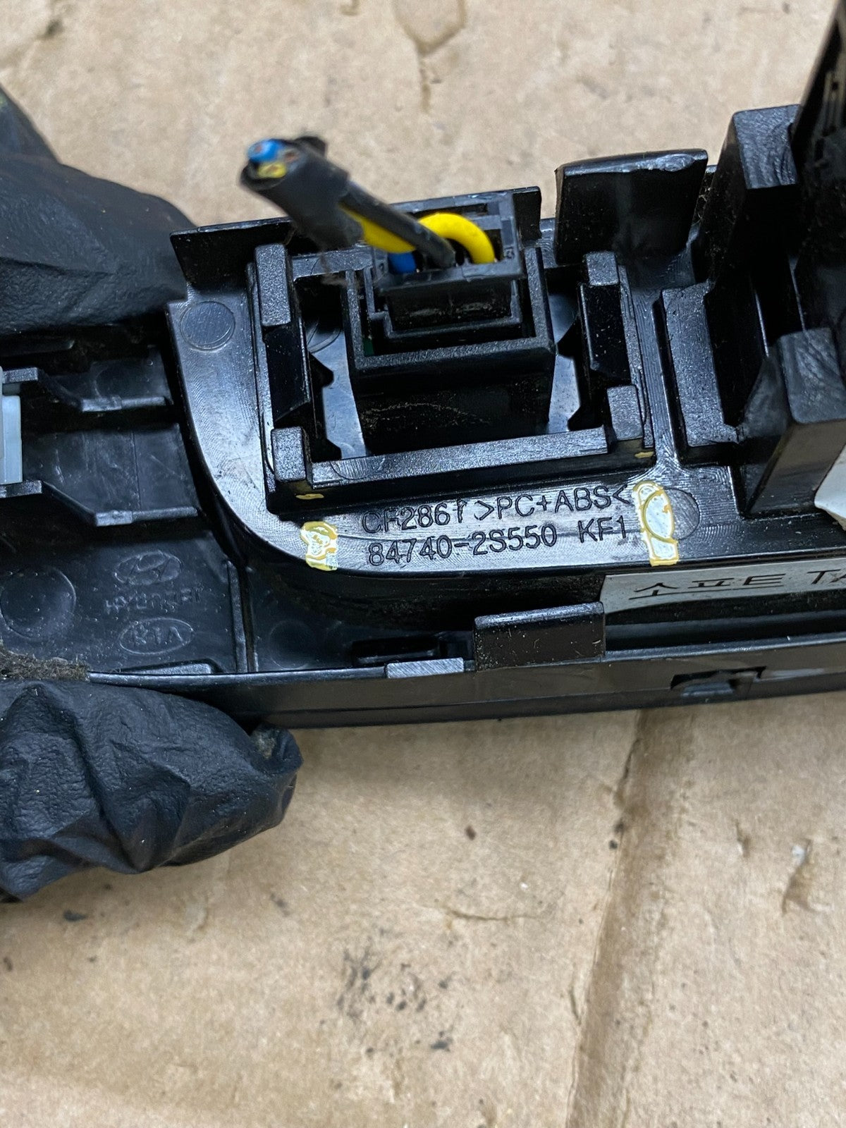 2010 - 2013 Hyundai Tucson Dash Dashboard Center Warning Hazard Switch AA4734 DG5