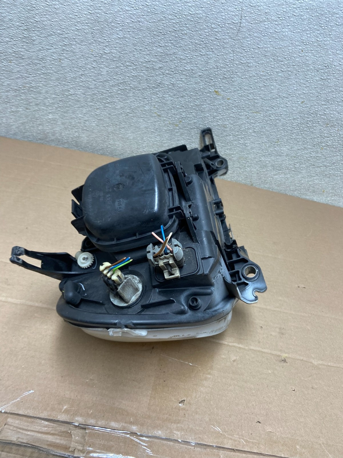 2002 - 2005 Mercedes ML ML350 ML500 Left Driver LH Halogen Headlight AA8642 DW10