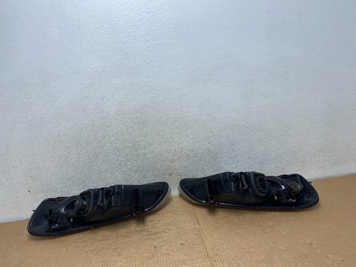 2001 to 2002 Chrysler Sebring Left+Right Side Headlights AI7896 DW8