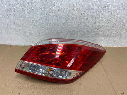 2011 - 2014 Nissan Murano Right Passenger Side RH Tail Light AE8988 LK0