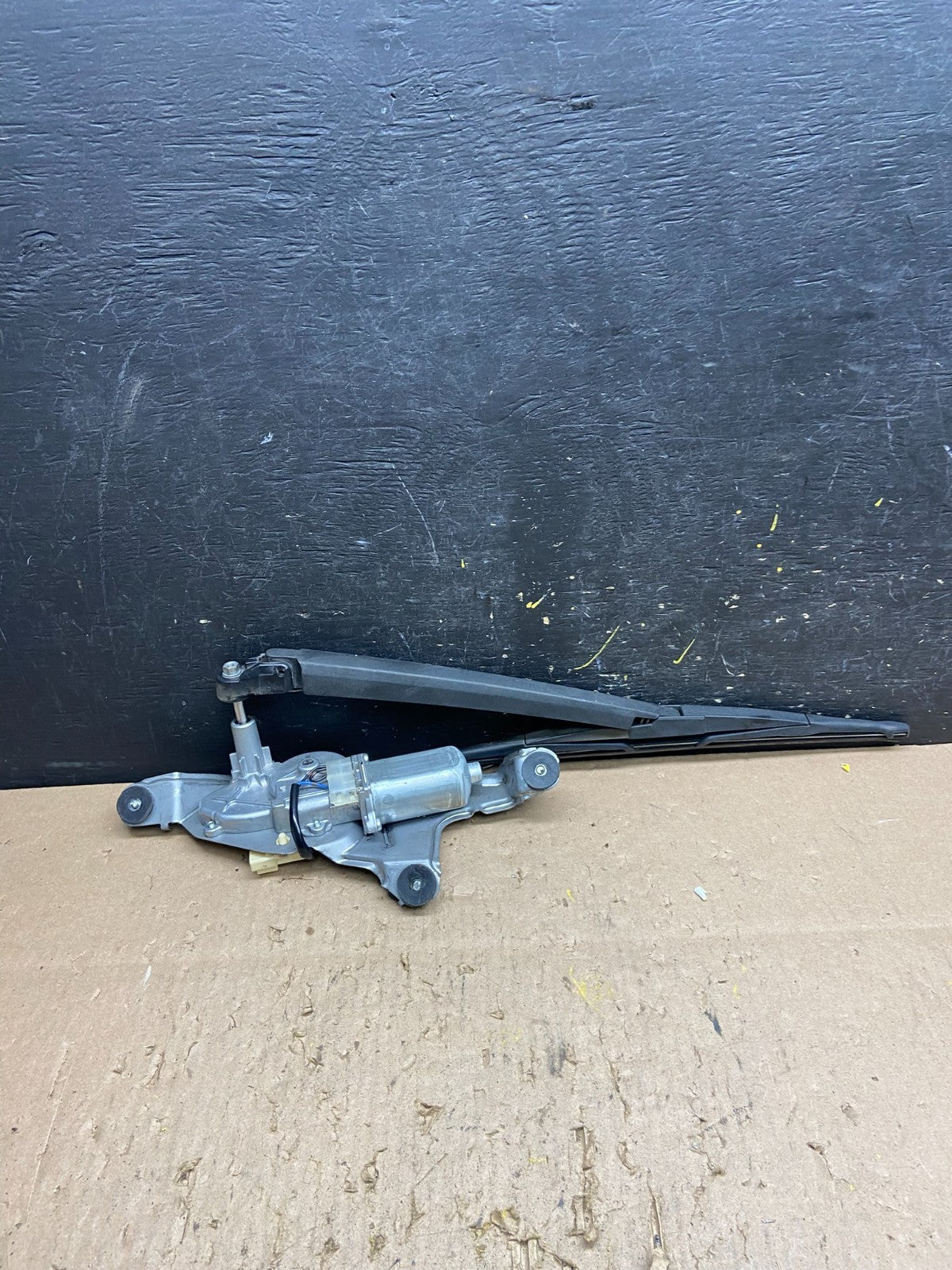 2007 to 2015 Mazda CX-9 CX9 Windshield Rear Wiper Motor t6449 DG0