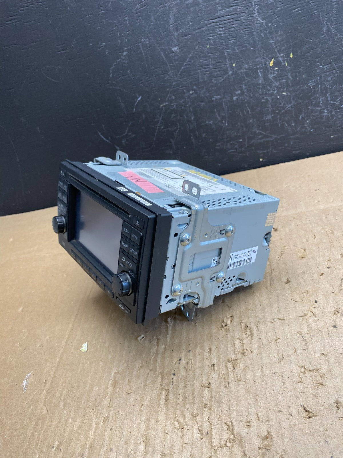2011 to 2012 Nissan Rogue AM FM XM Radio CD Player Screen Receiver AB9663 DG2