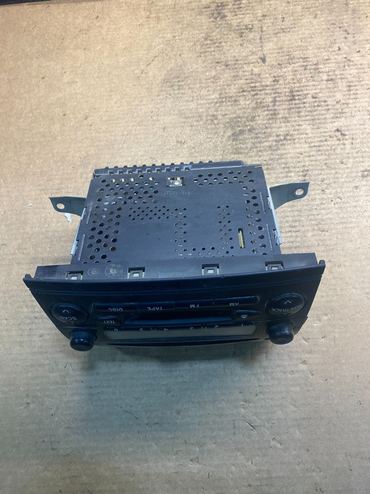 2004 to 2010 Toyota Sienna AM FM CD WMA Mp3 Radio Receiver Oem AA1846  DG3