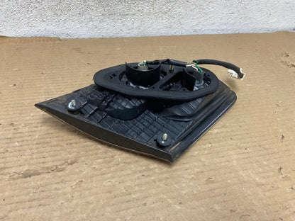 2002 2003 2004 Lexus Es300 Es330 Right Passenger Inner Tail Light AH0599 LK7