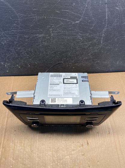 2015 to 2016 Nissan Rogue AM FM XM Radio CD Player Screen Receiver AG1533 DW4