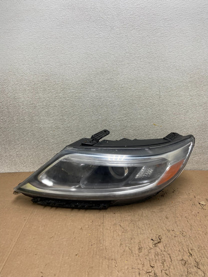 2014 to 2015 Kia Sorento Left Driver LH Side Headlight Halogen Oem Y3344 DW0