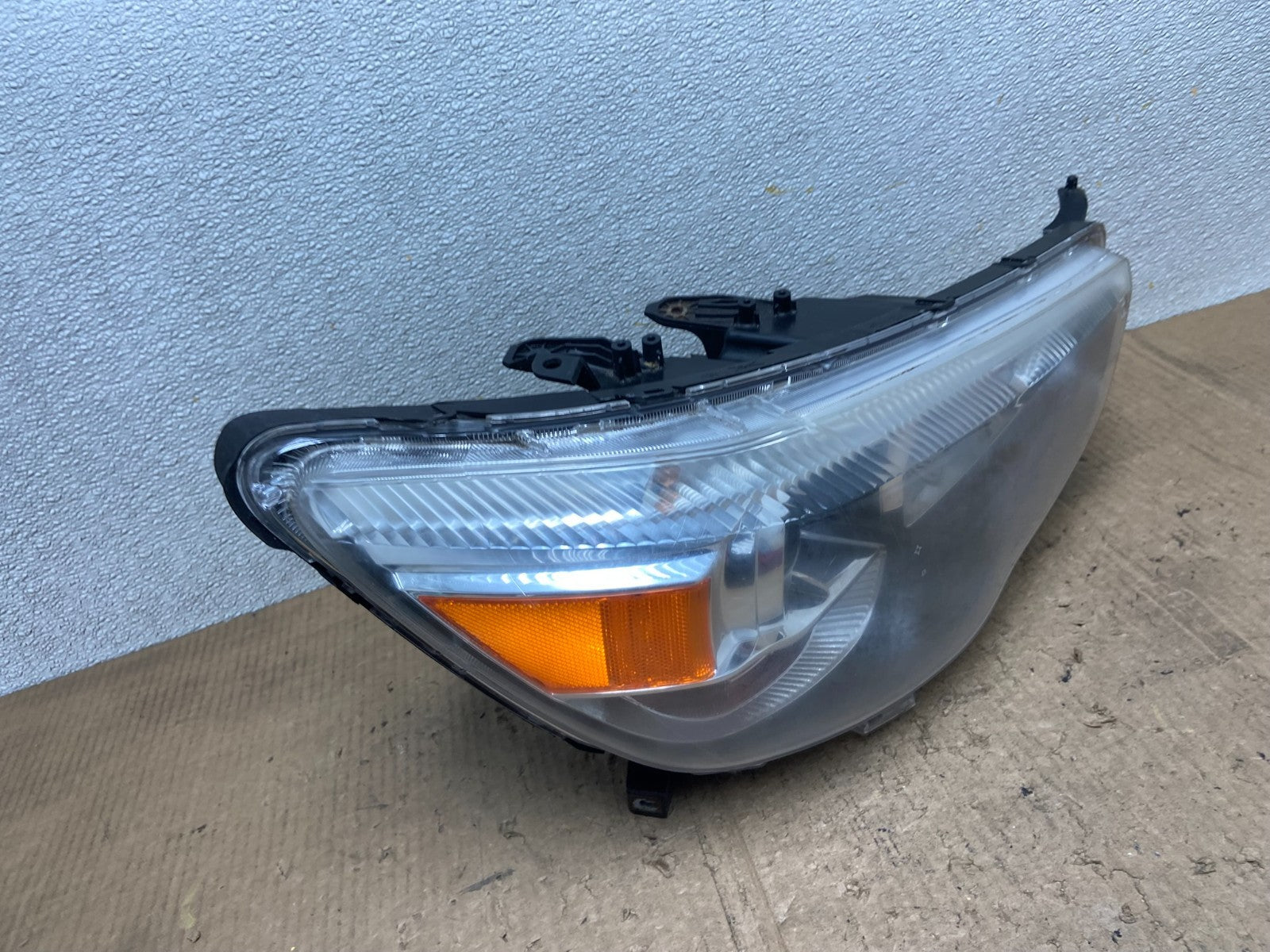 2011-2013 Mitsubishi Outlander Sport Right Passenger Xenon Headlight AA8317 DW2