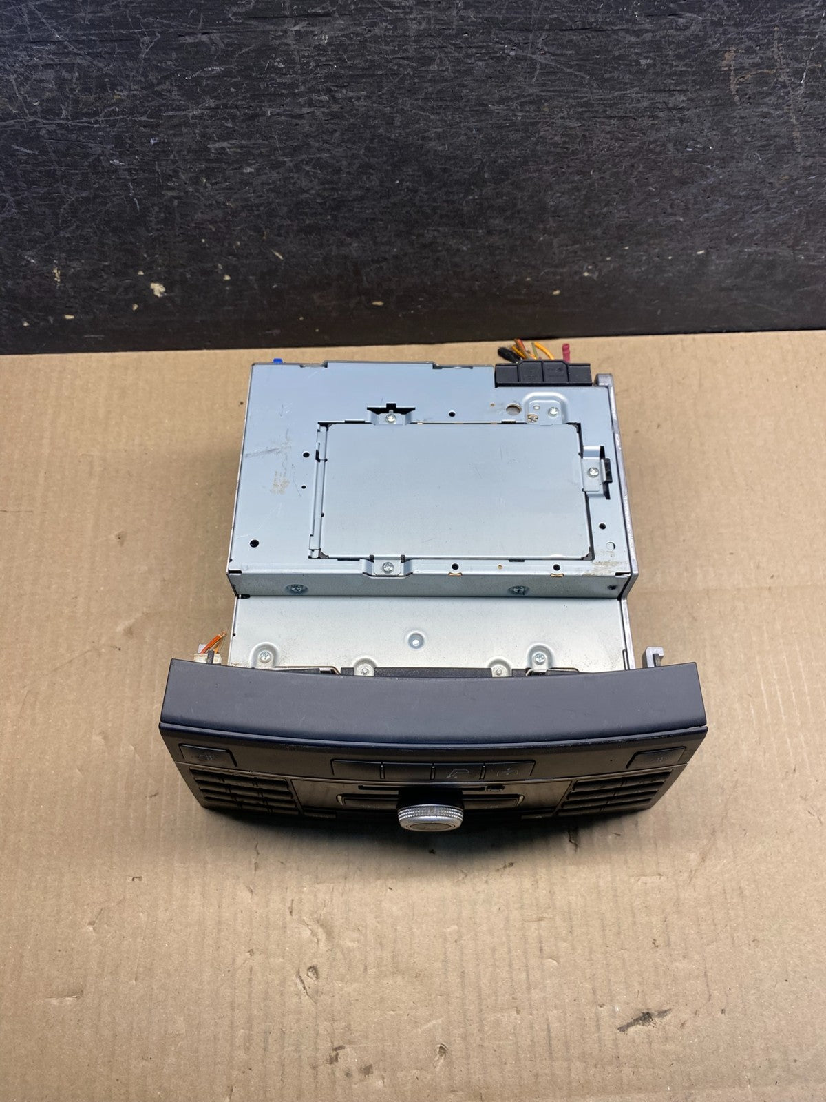 2010-2011 Mercedes W212 E350 E550 Stereo CD Changer Radio a2129063201 AI7339 DG4