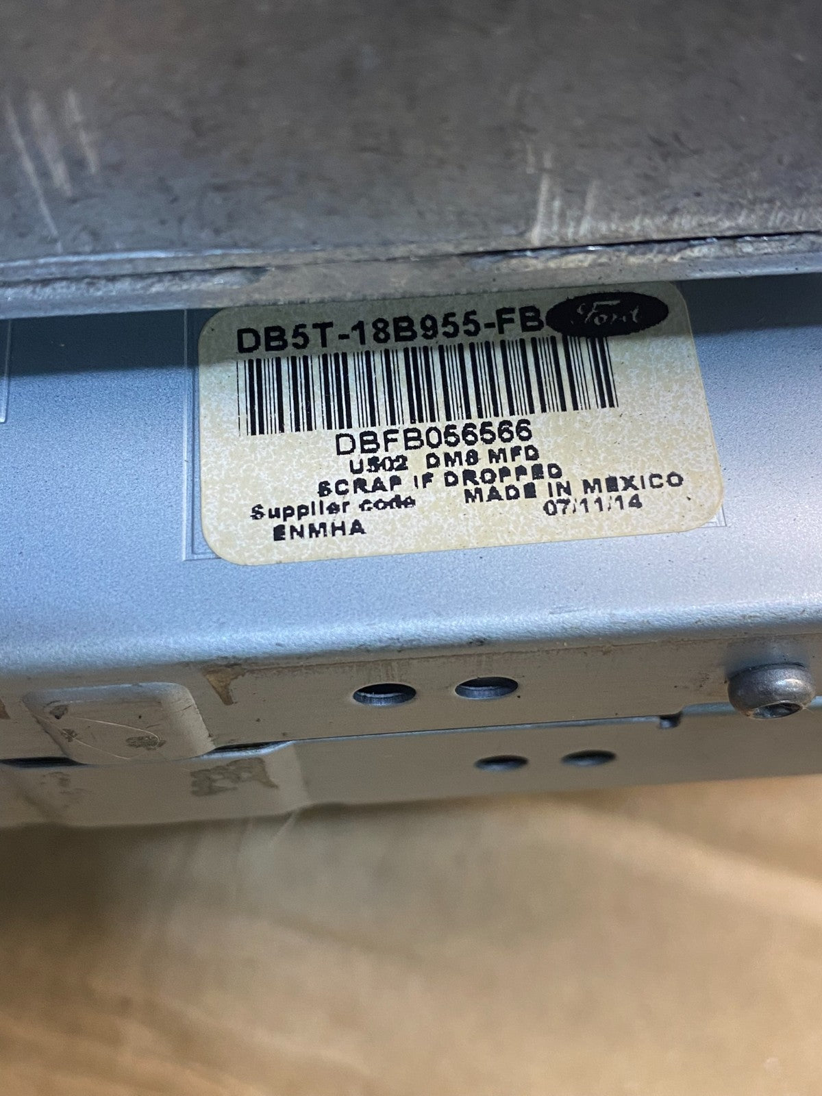 2012 to 2016 Ford Explorer Radio Information Display Screen AF4220 DW5