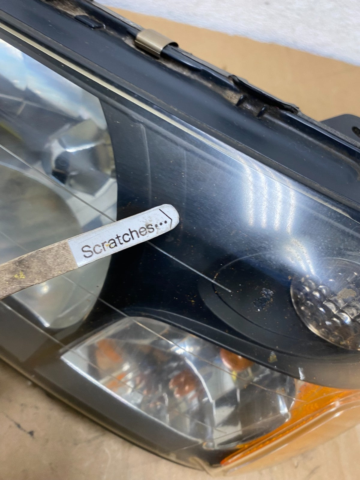 2003 2004 Subaru Forester Left Driver LH Headlight Halogen AD2755 DW3