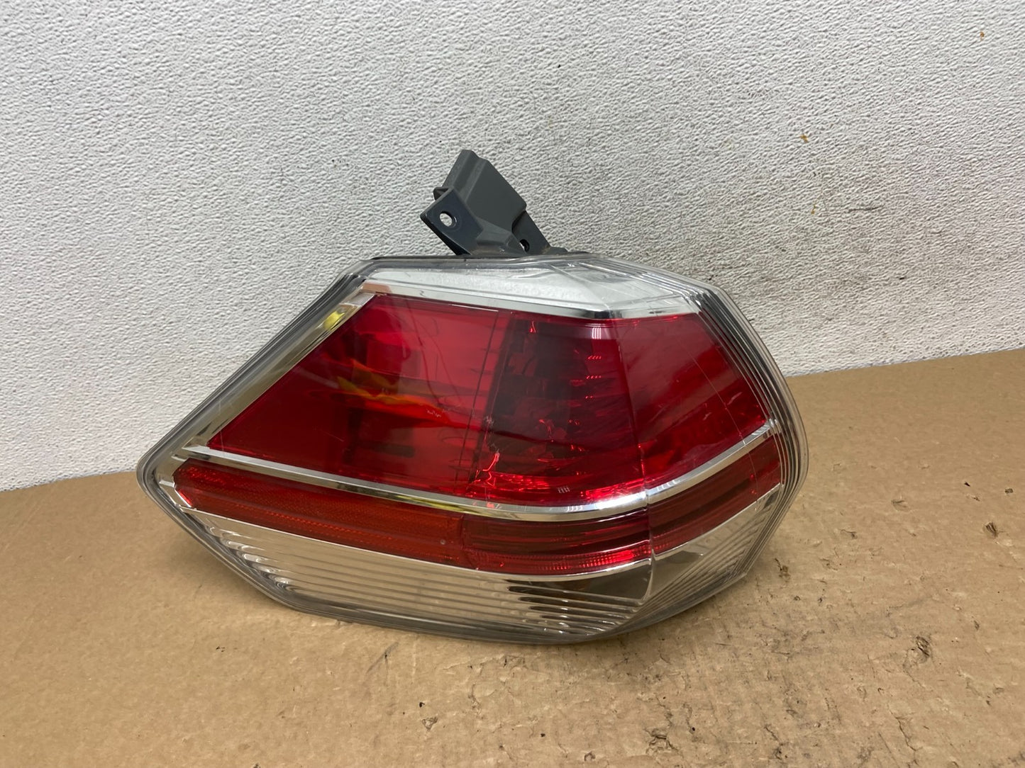 2014-2016 Nissan Rogue Left Driver LH Side Outer Tail Light AF8069 DW0