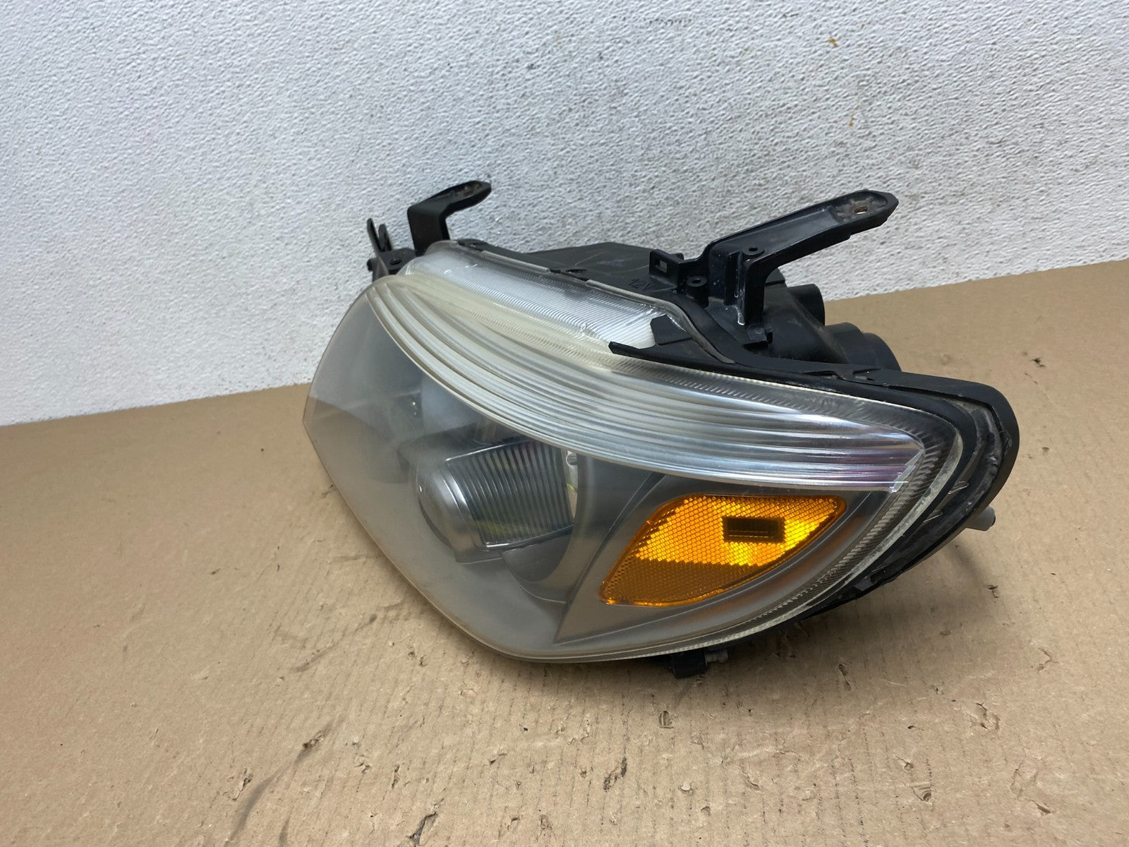 Halogen 2005-2006 Mitsubishi Outlander Left Driver LH Headlight ae8797 DG1