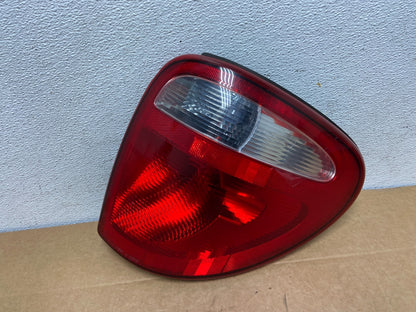 2004 - 2007 Dodge Grand Caravan Right Passenger Side Tail Light AD6054 DW0