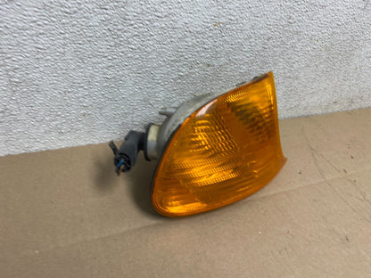 2000 to 2003 BMW 325Ci 330Ci E46 Coupe Right Passenger Turn Signal OEM j8742DG2