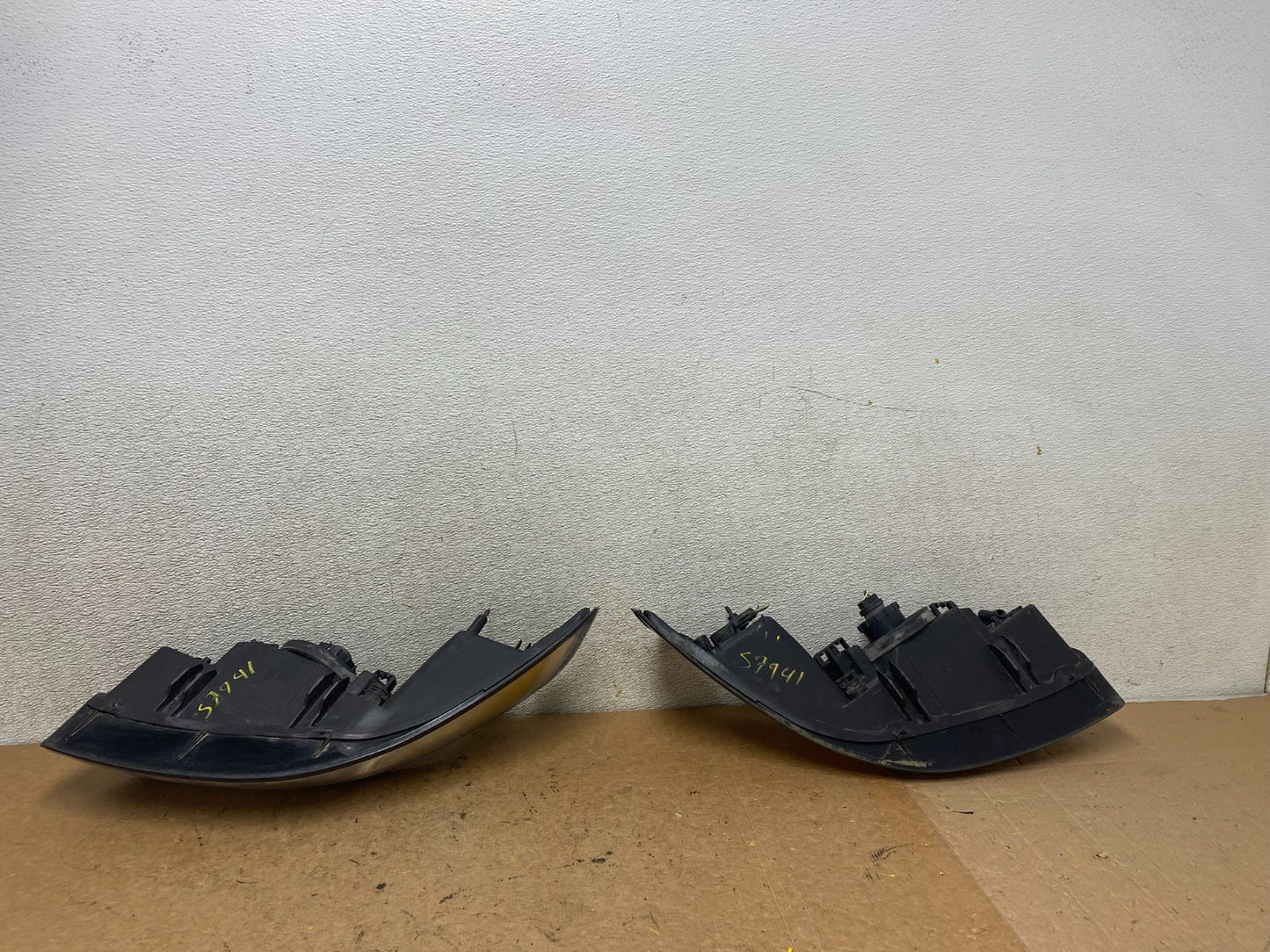 1999 to 2004 Ford Mustang Left+Right Set Side Headlights S7941 DW10