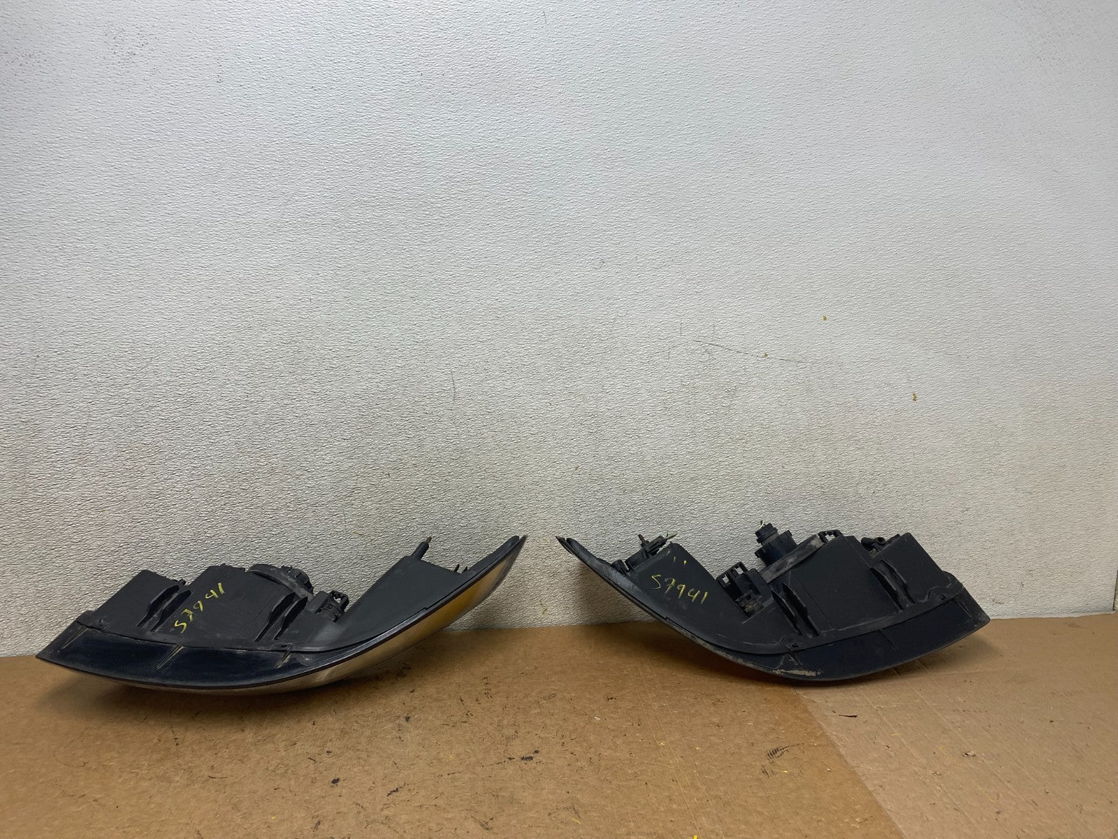 1999 to 2004 Ford Mustang Left+Right Set Side Headlights S7941 DW10