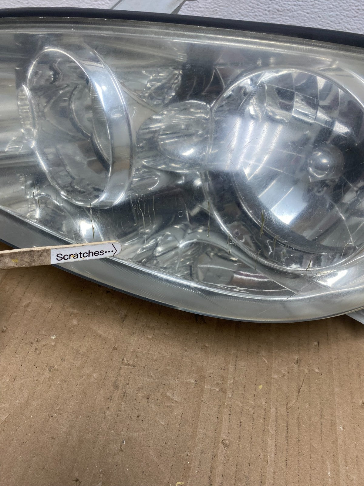 2005 to 2006 Toyota Camry Left Driver LH Halogen Headlight AB8133 DW3