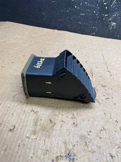 2006 to 2011 Cadillac DTS Dash Right Air Vent  OEM Z4379  DG1