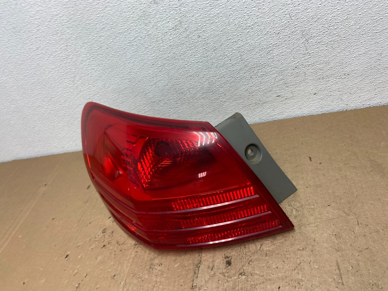 2008 to 2015 Nissan Rogue Left Driver Lh Side Tail Light AD2446 LK1