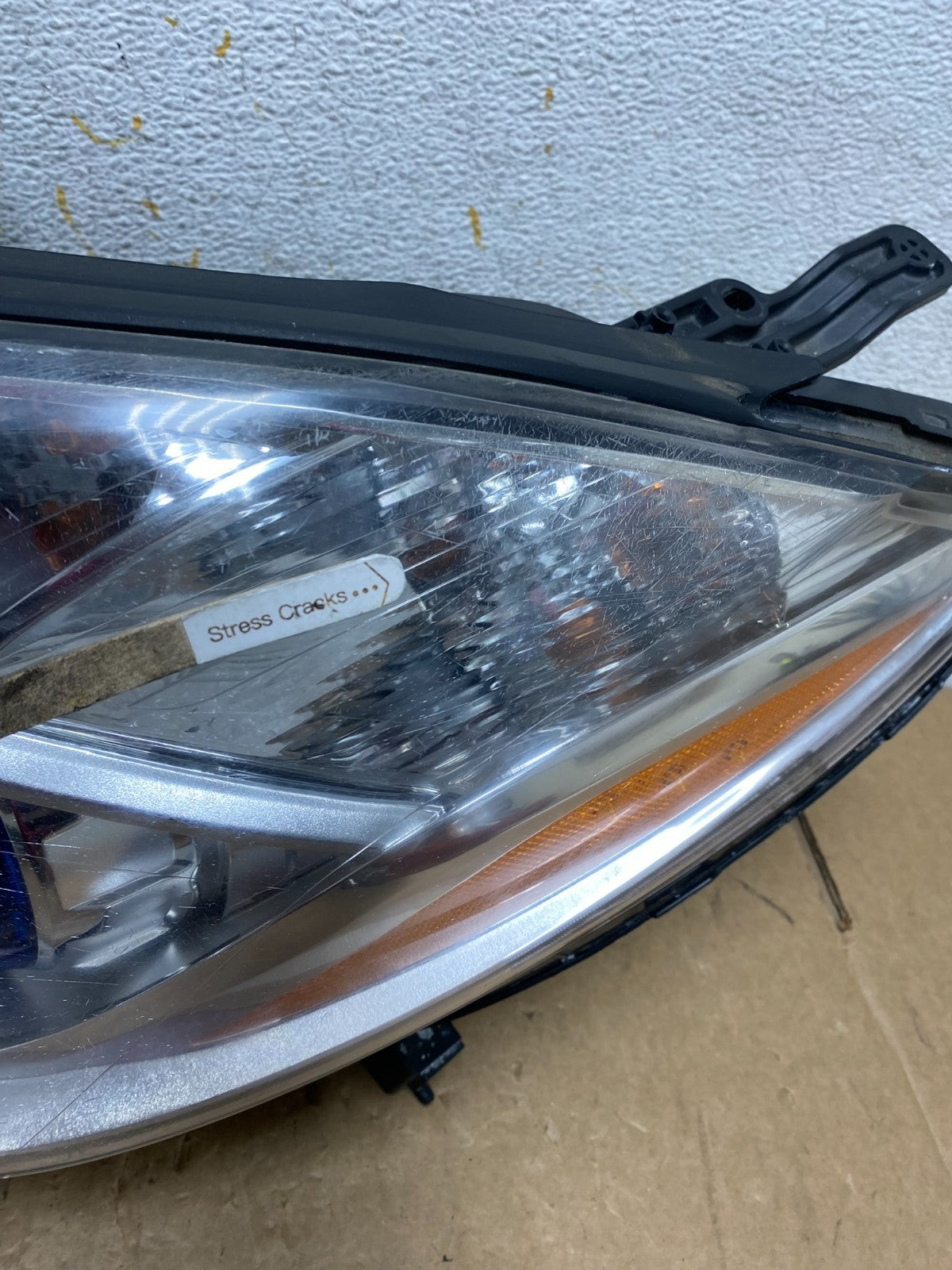 2013 - 2016 Buick Encore Left Driver LH Side Halogen Headlight AI3608 DW4