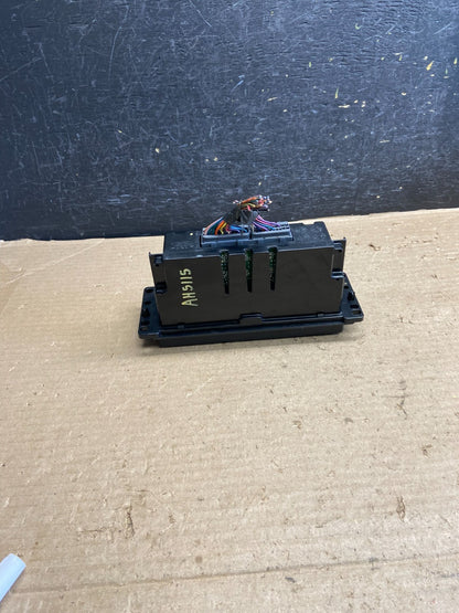 2003 to 2006 Lincoln Town Car Climate Control Panel AH5115 DW3