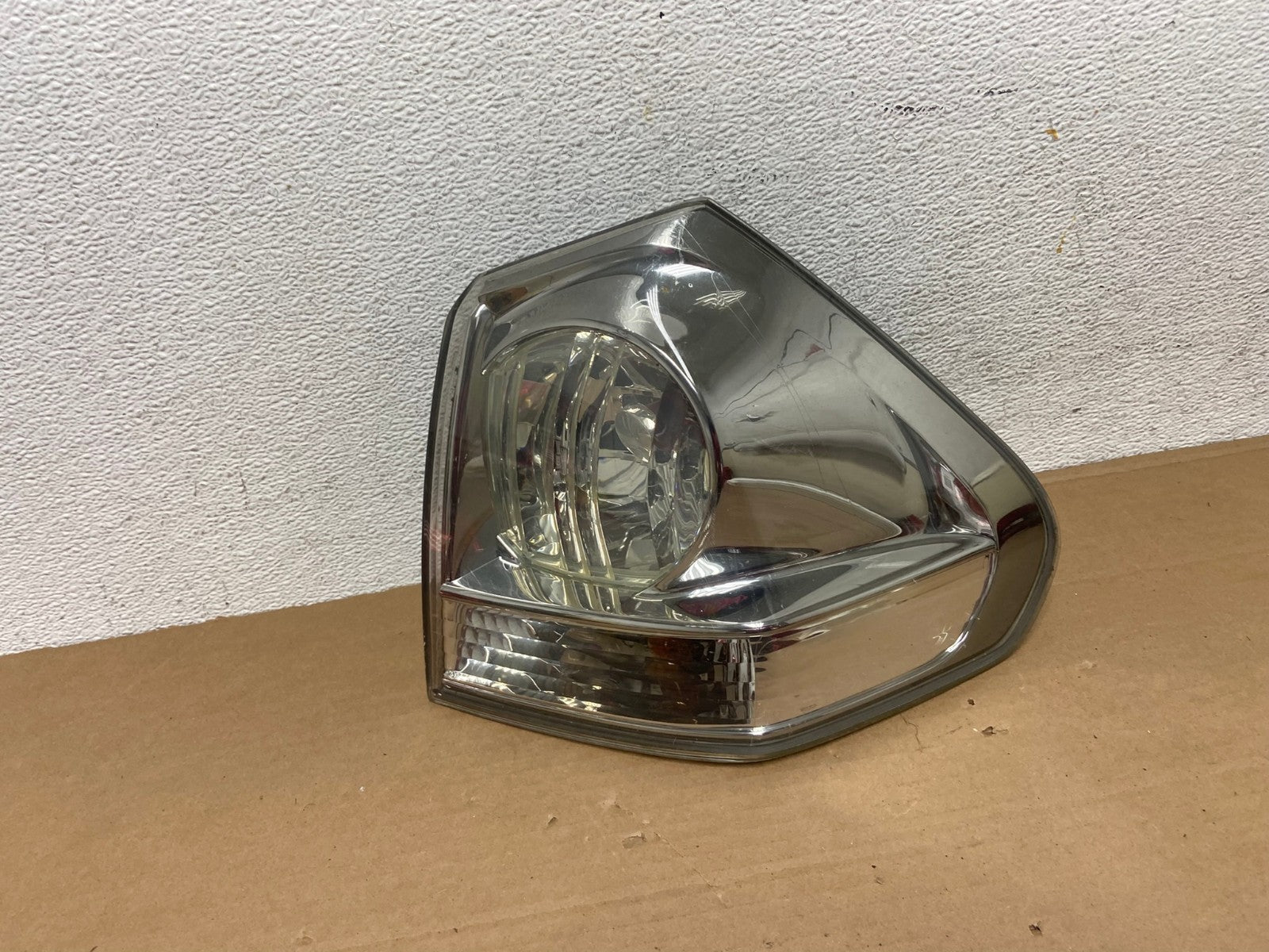 2004 to 2009 Lexus Rx350 RX330 Right Passenger Tail Light AD4142 LK0