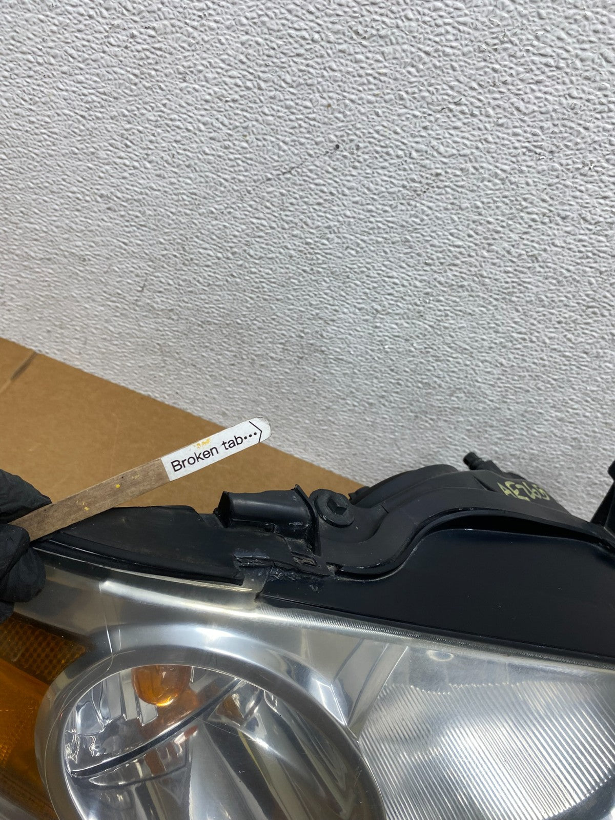 2004 - 2006 Nissan Sentra Halogen Left+Right Headlights AE2657 DW5