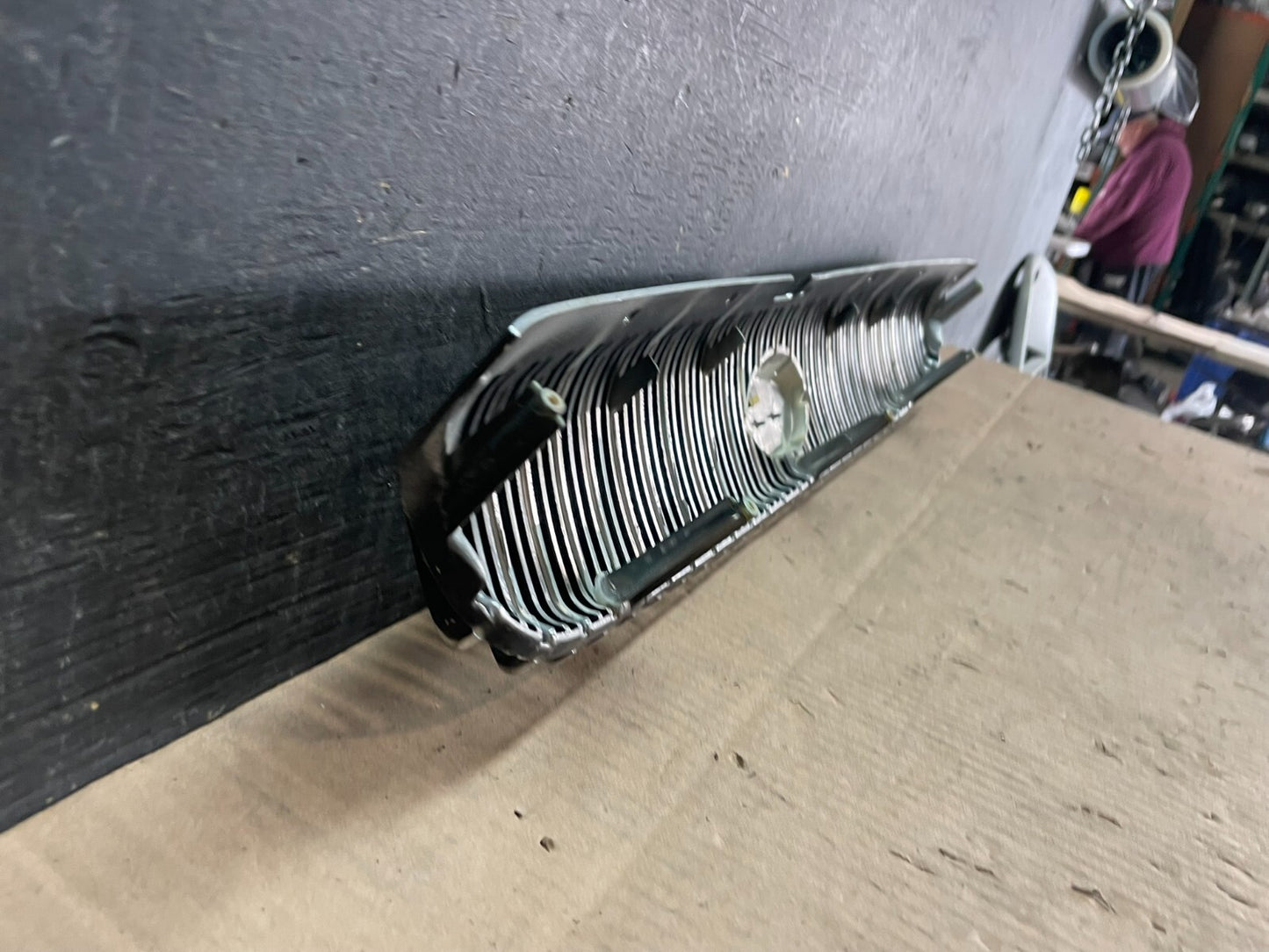 2000 Hyundai Sonata Front Grill Grille J7184 OEM DG8