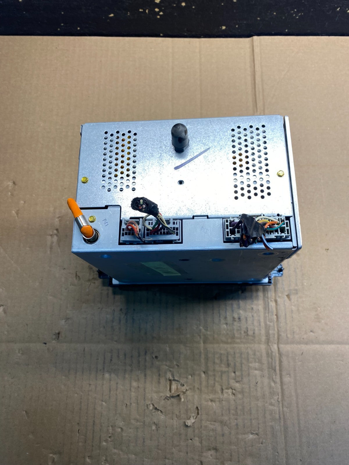 2006 to 2009 Ford Explorer Mountaineer Radio 6 CD Player AM/FM AE7449 DG5