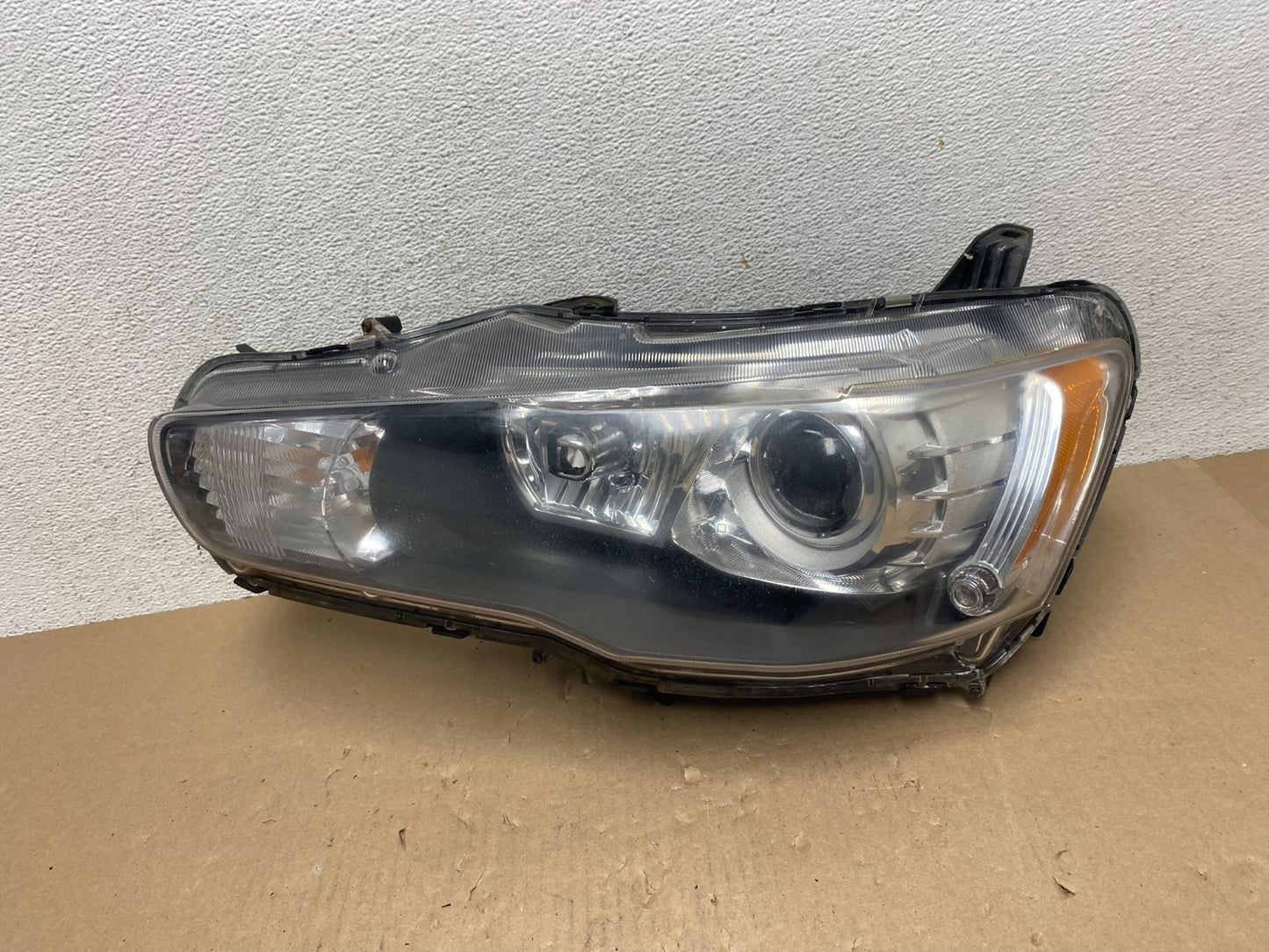 2008-2015 Mitsubishi Lancer Left Driver LH Side Headlight Xenon AG5792 DW0